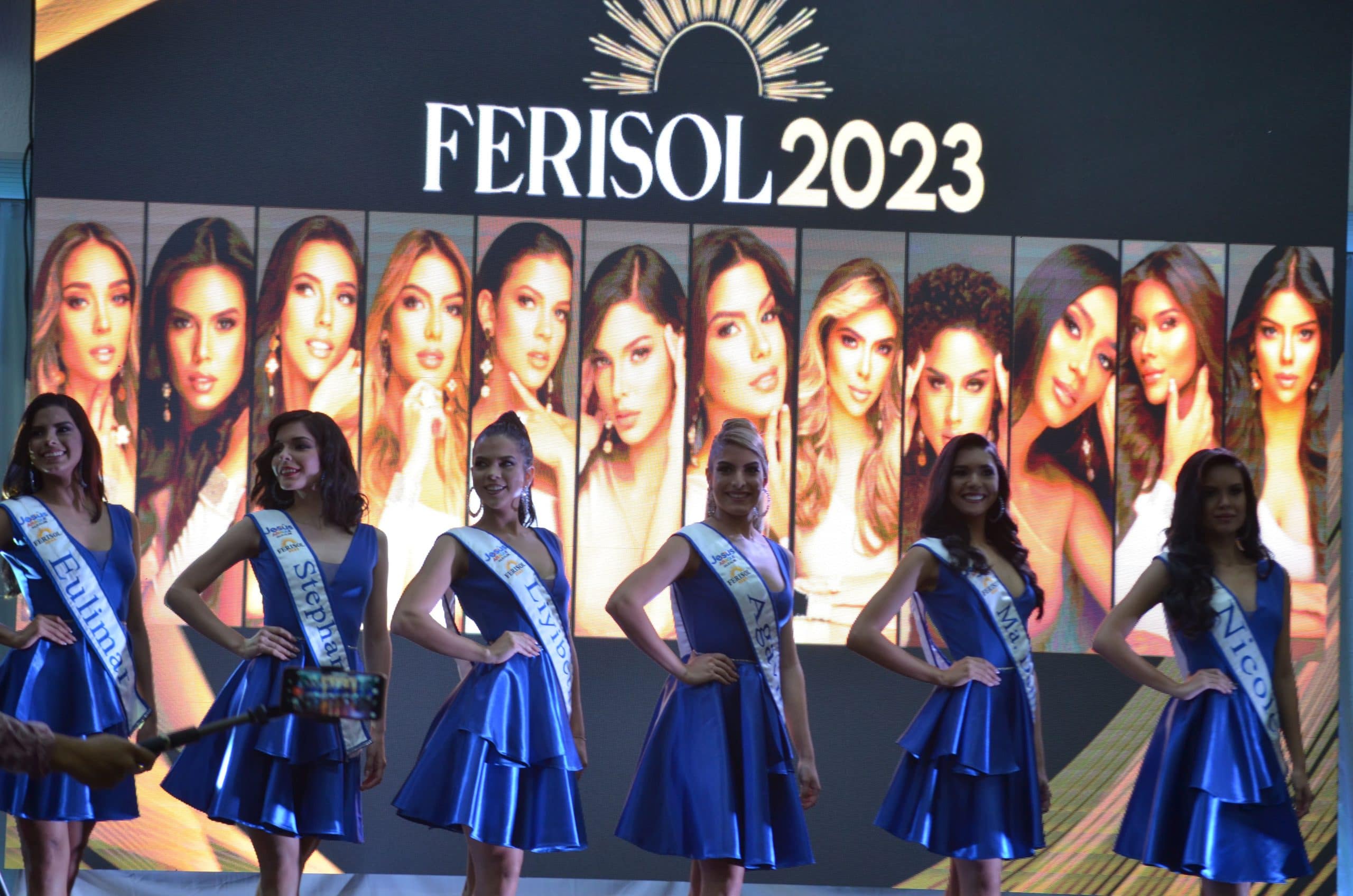 Presentación oficial de las candidatas al reinado Feria Internacional